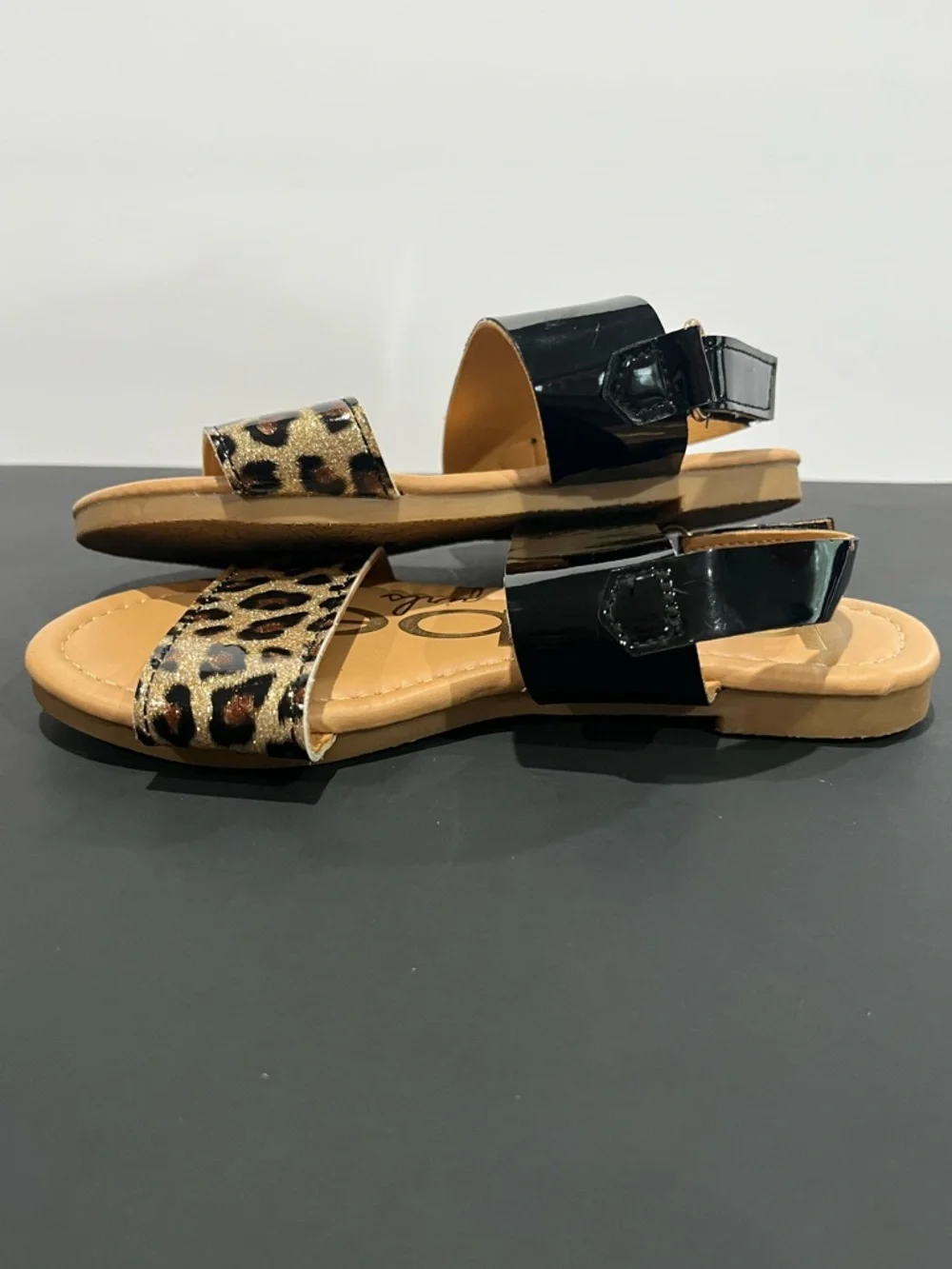 bebe Black Tan Leopard Print Patent Leather Glitter Little Girls Strap Sandals